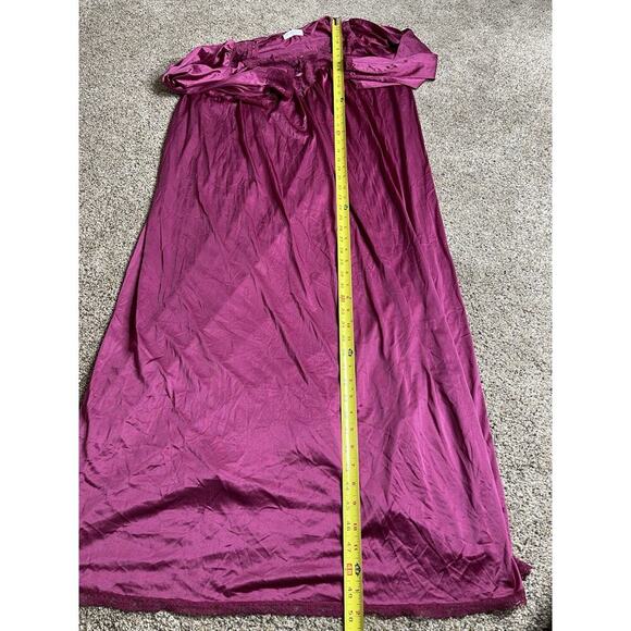 Vintage Miss Elaine Nightgown Silky Burgundy Soft Nylon Lace Made USA Sz Small - Picture 6 of 7